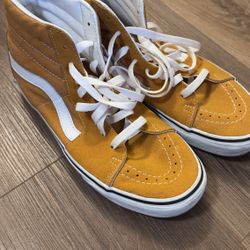 Women’s Vans Hi-tops 9.5US