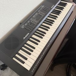 Alesis Melody 61 MK4 Keyboard Piano