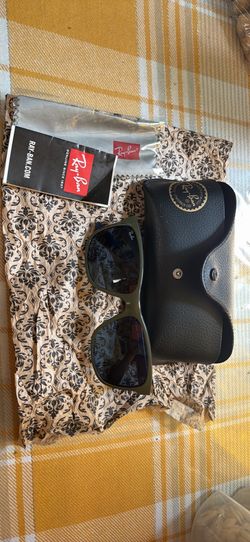 New unused Ray ban sunglasses