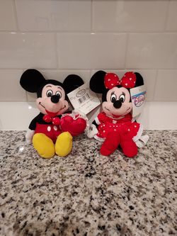Disney Mickey Mouse and Minnie Mouse Valentine Bean Bag Plush Set - New with Tags 