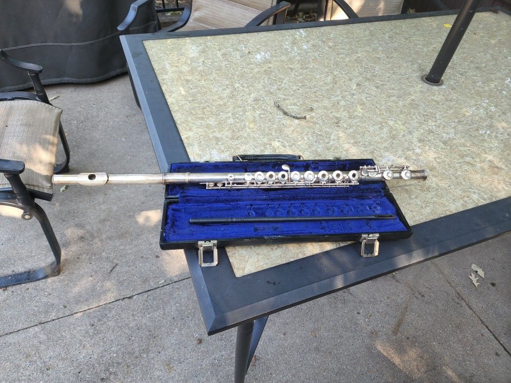 Flute Used