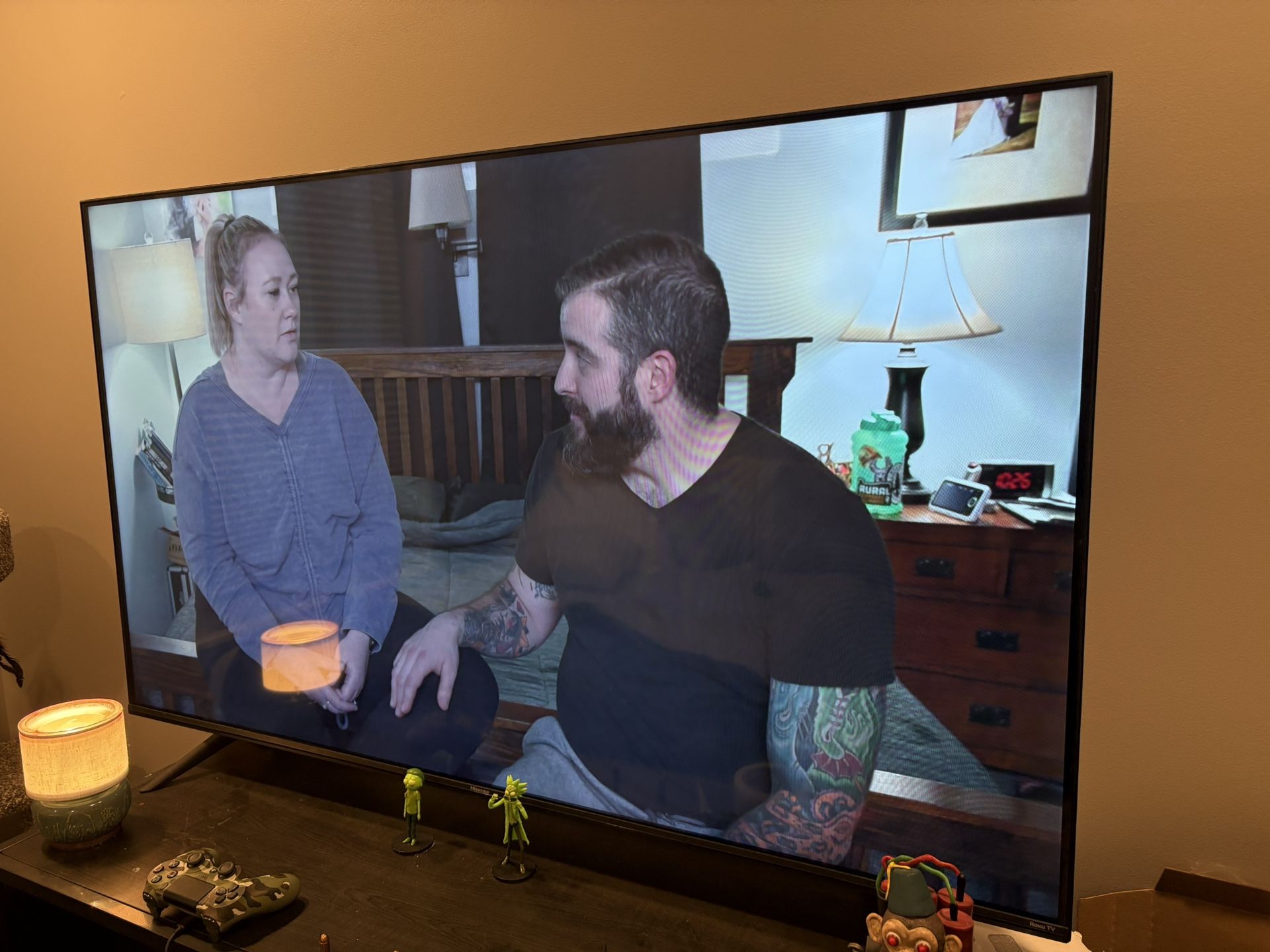 Hisense 58" Class 4K UHD LED LCD Roku Smart TV HDR R6 Series 58R6E3