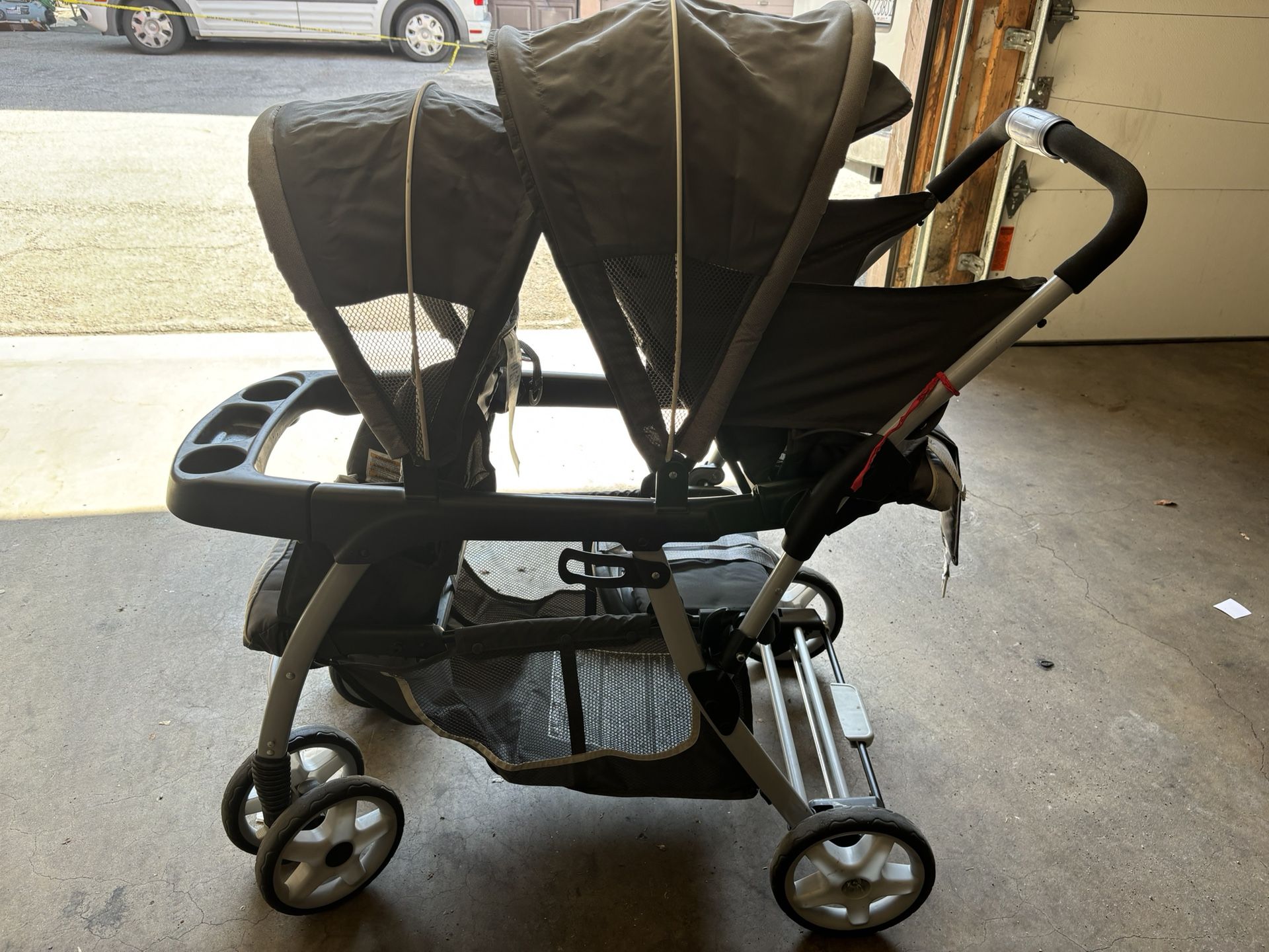 DOUBLE STROLLER