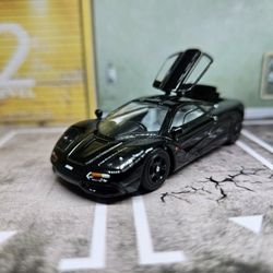 POP RACE 1/64 McLAREN F1