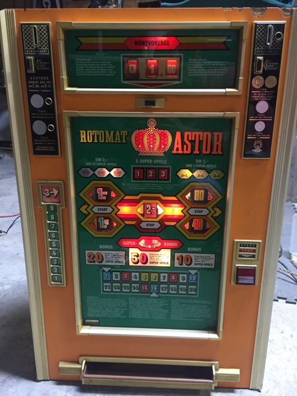 Vintage German Astor Slot Machine