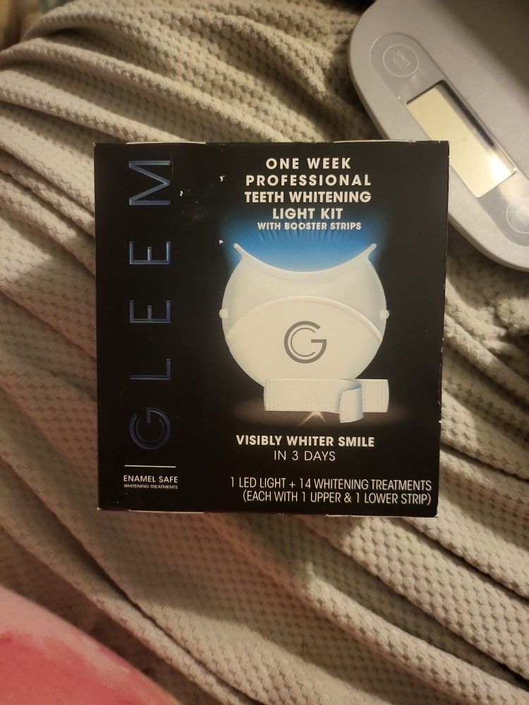 Gleem Whitening Kit