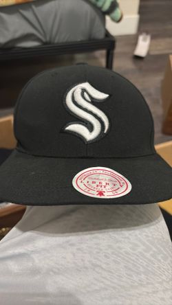 Black,Seattle kraken