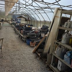 Greenhouse And Gardening Pots 