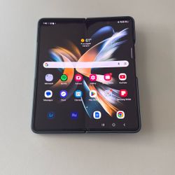 Samsung Galaxy Z Fold 4