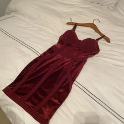 Windsor Women’s Small Red Velvet Dress 