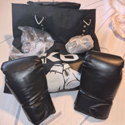 KO Black Boxing Gloves Set with Bag