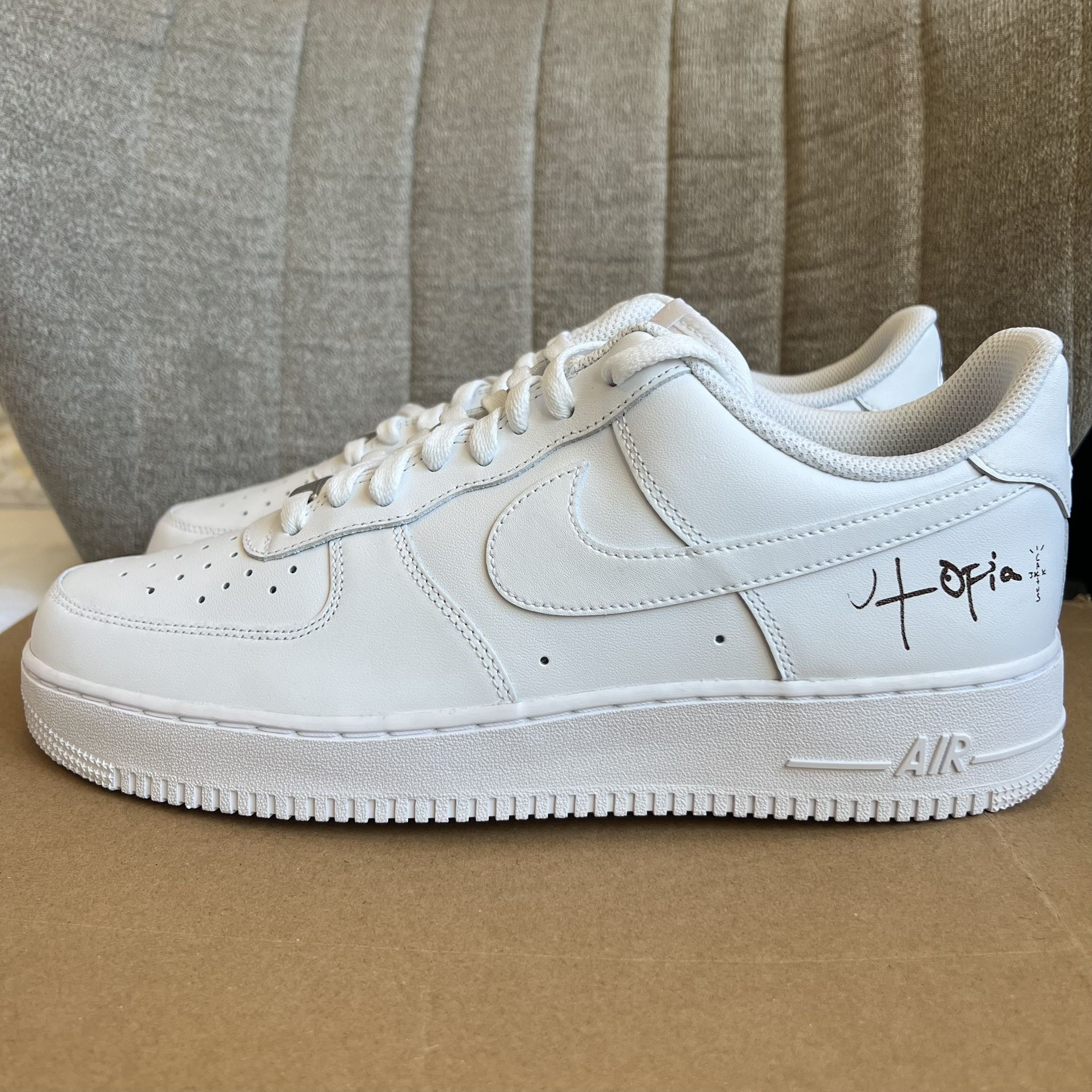Nike Air Force 1 Low 