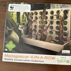 Madagascar 4 In A Row Board Game (connect four)