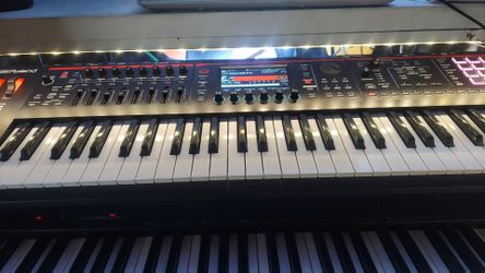 ROLAND FANTOM 06