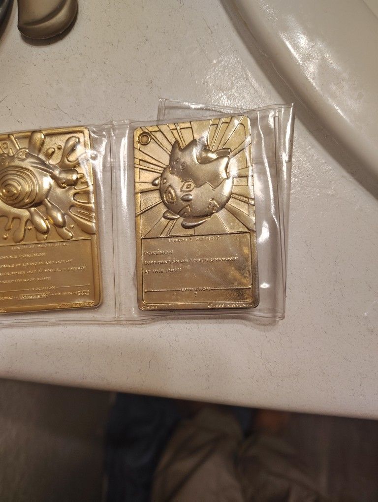 Like New 24k Gold plated Pokemon 1999 Cards . - www.erdenetinfo.mn