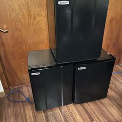 Micro Fridge 2.3 Cu Mini Fridge