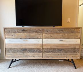 Wooden 6 drawer dresser. Mid century. Good condition