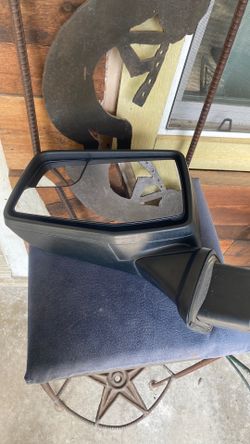 2019 Chevy Silverado driver side mirror