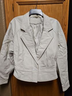 Woman's Vintage White Leather Jacket
