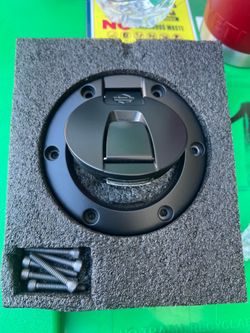 Gas tank lid 2025 road glide CVO