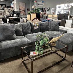Stunning Sectionals! $899! Easy Financing! ✅💜💙 