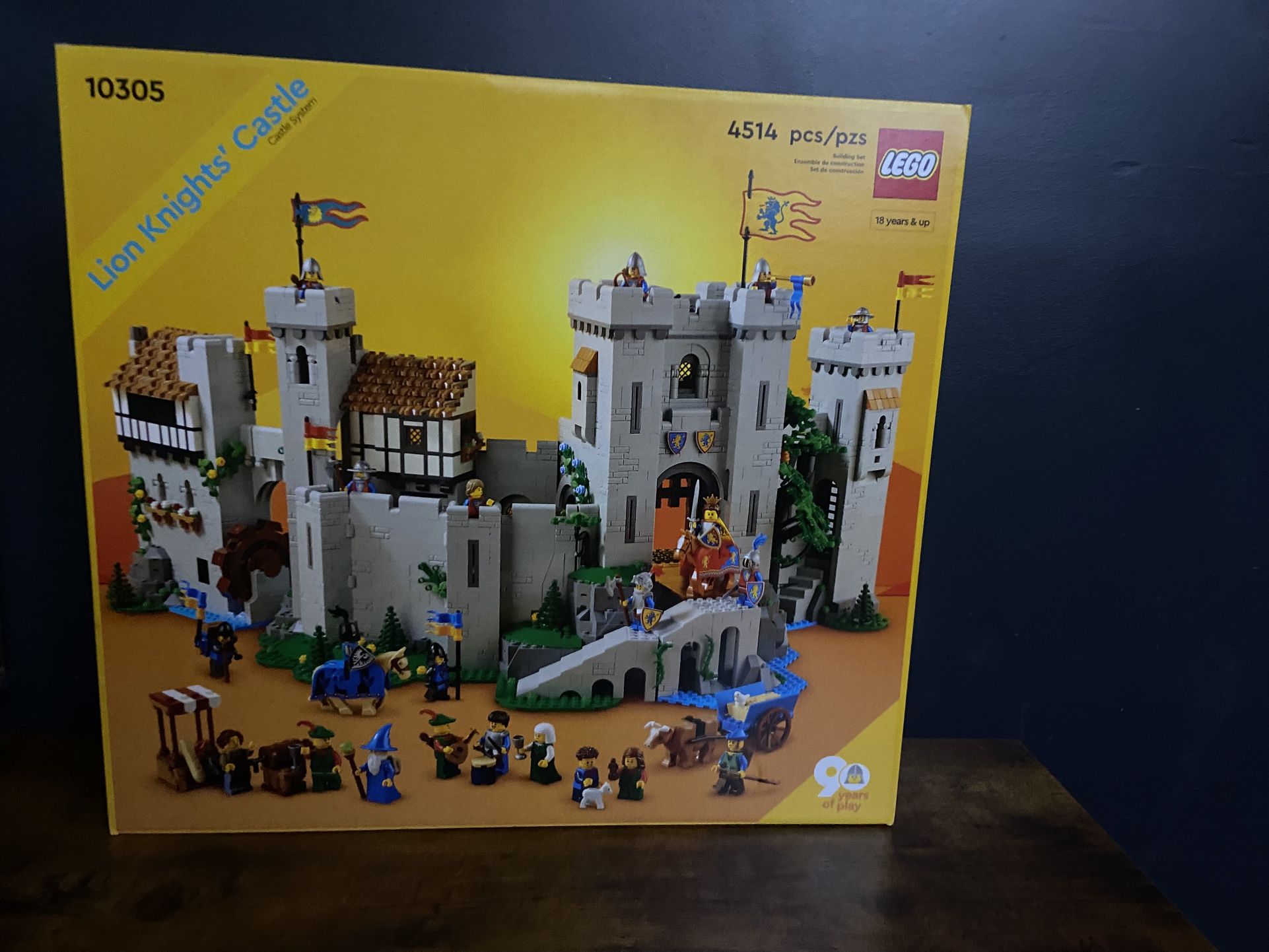 Lego Lion Knights Castle 10305