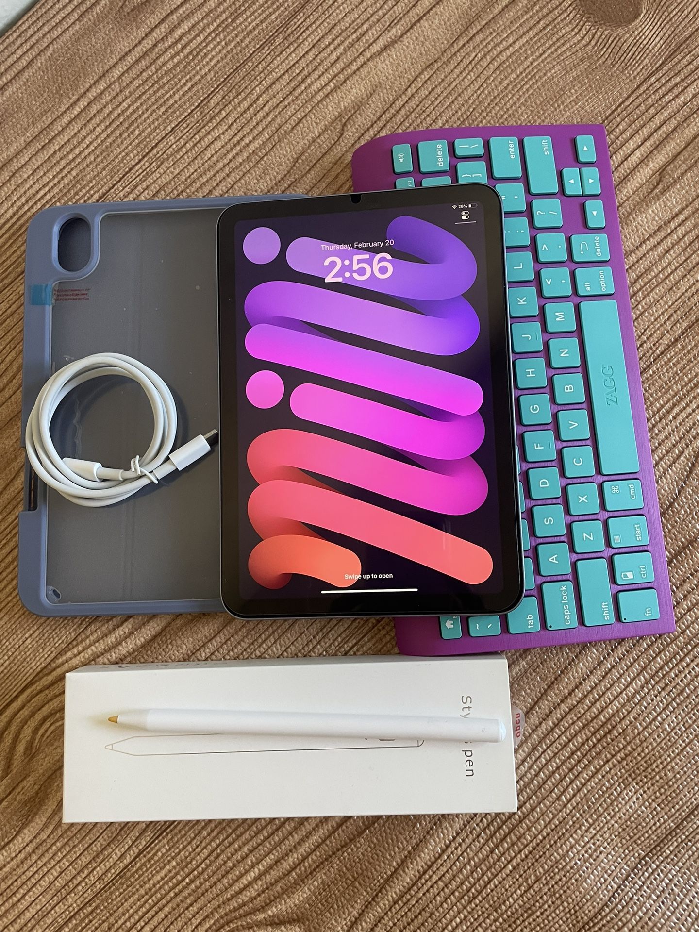 iPad Mini 6th Generation 64Gb Purple Zagg Keyboard Pen Case and Charger
