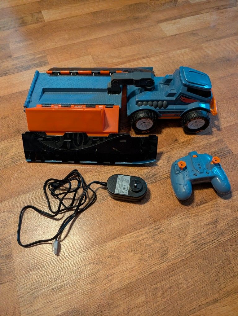 Hot wheels R/C Trick Truck