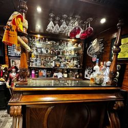 Amazing Home Bar