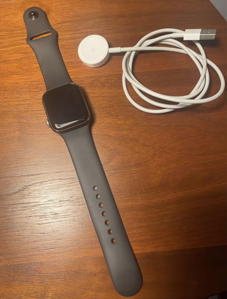 Apple Watch Series 4. GPS. Needs new battery. Charger included.