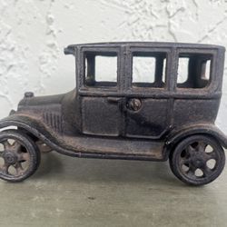 Cast Iron Antique T-Ford Sedan Car Toy 