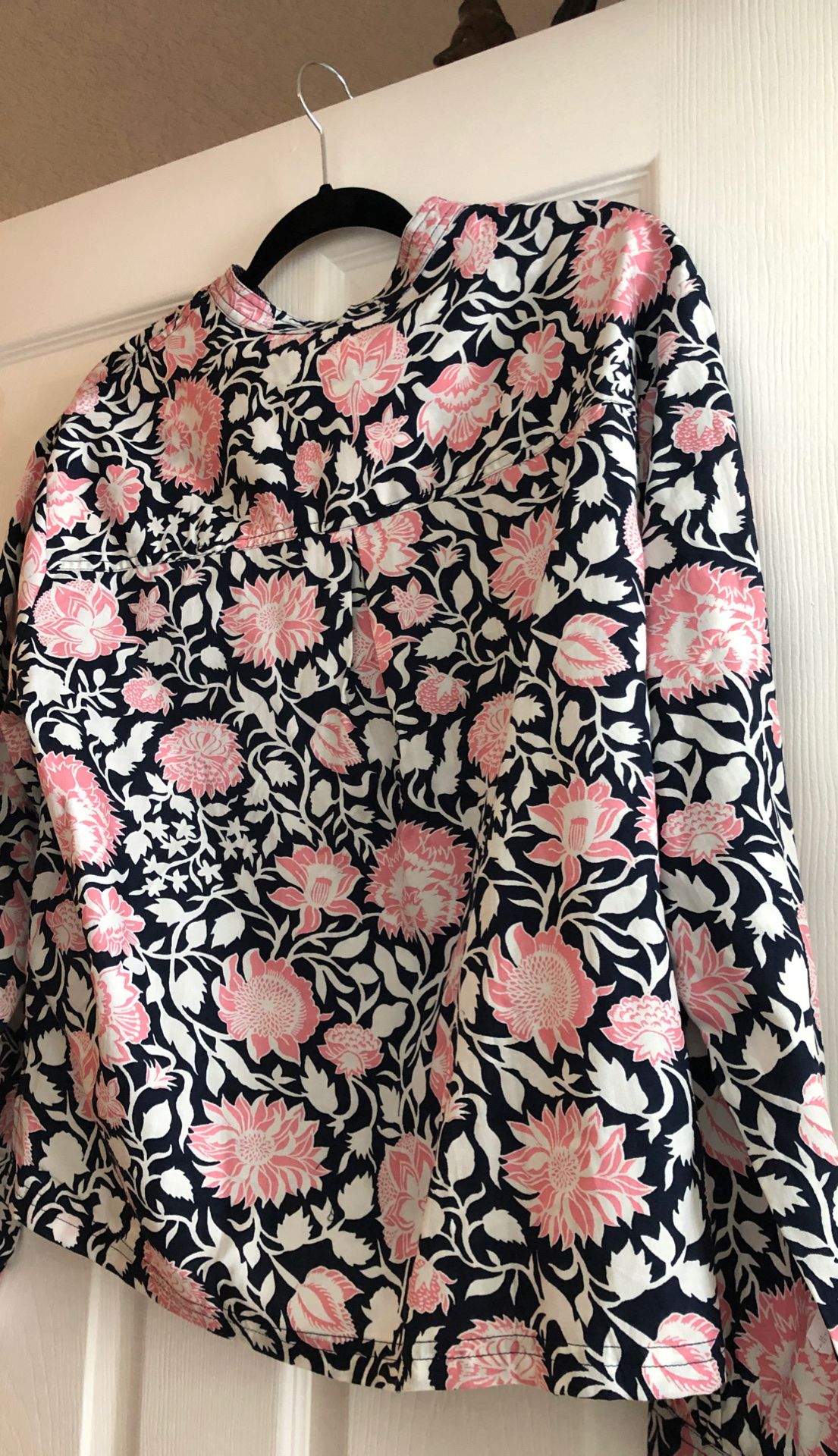 Lucky Brand shirt, women’s Medium size shirt, never worn