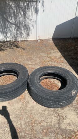 11r22.5 used