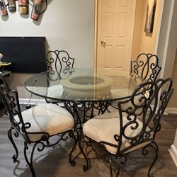 Bombay Dining Room Table Set
