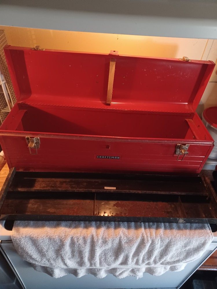 Craftsman Metal tool box