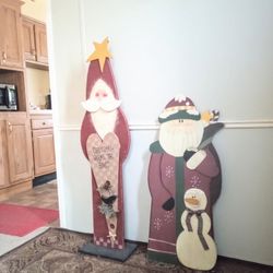 4 FT. AND 3 FT. TALL WOODEN "SANTA CLAUS" CHRISTMAS DECORATIONS 
