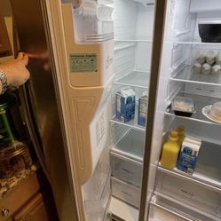 LG Refrigerator Side By Side