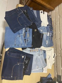 12 pairs of Name Brand women’s jeans Size 6