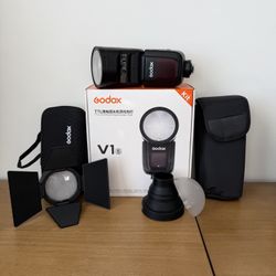 Godox V1s Flash Kit Bundle (Sony) 