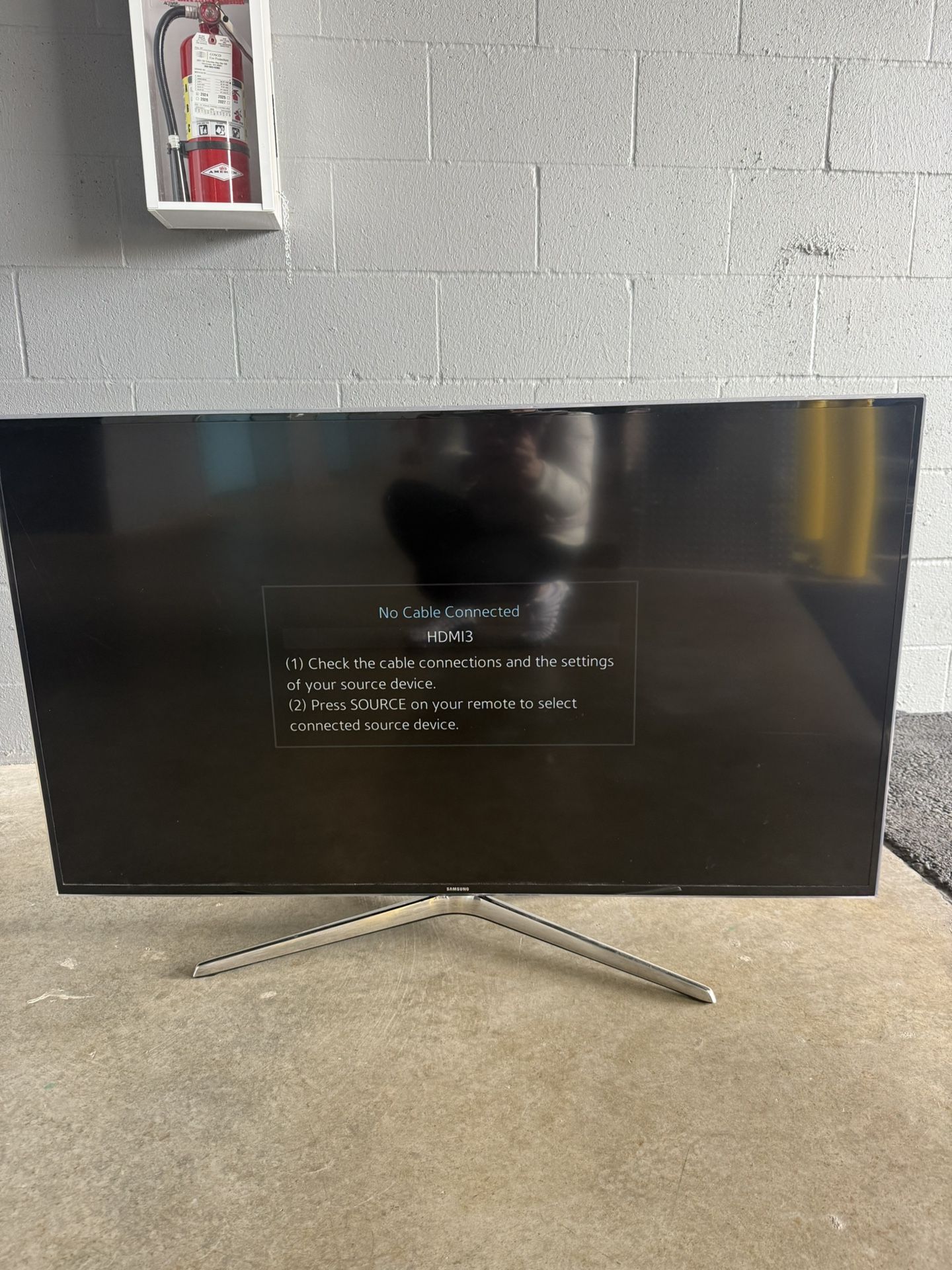 Samsung 50" Smart LED TV - Model UN50H6400AF 