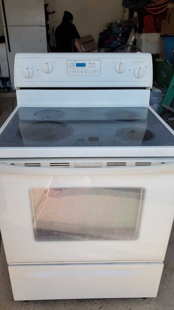 Whirlpool glass top electric stove for Sale in Phoenix, AZ OfferUp
