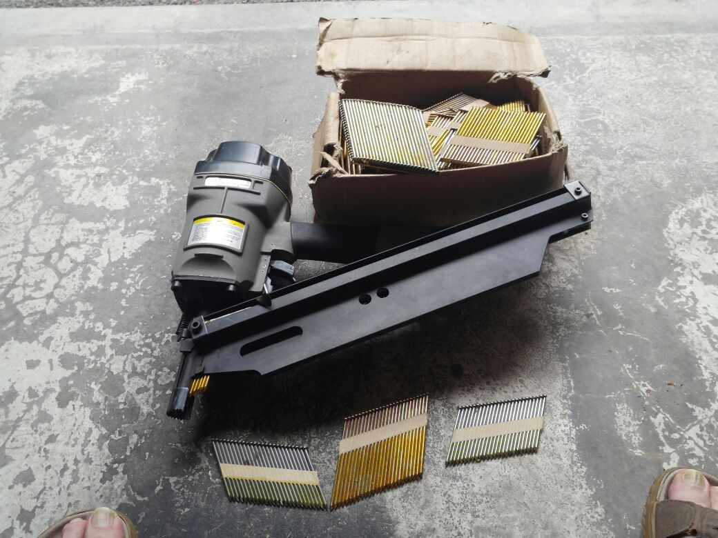 Central Pneumatic Contractor Series model 46240 Framing nailer