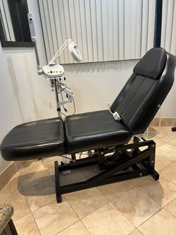 Black Electric Facial Chair