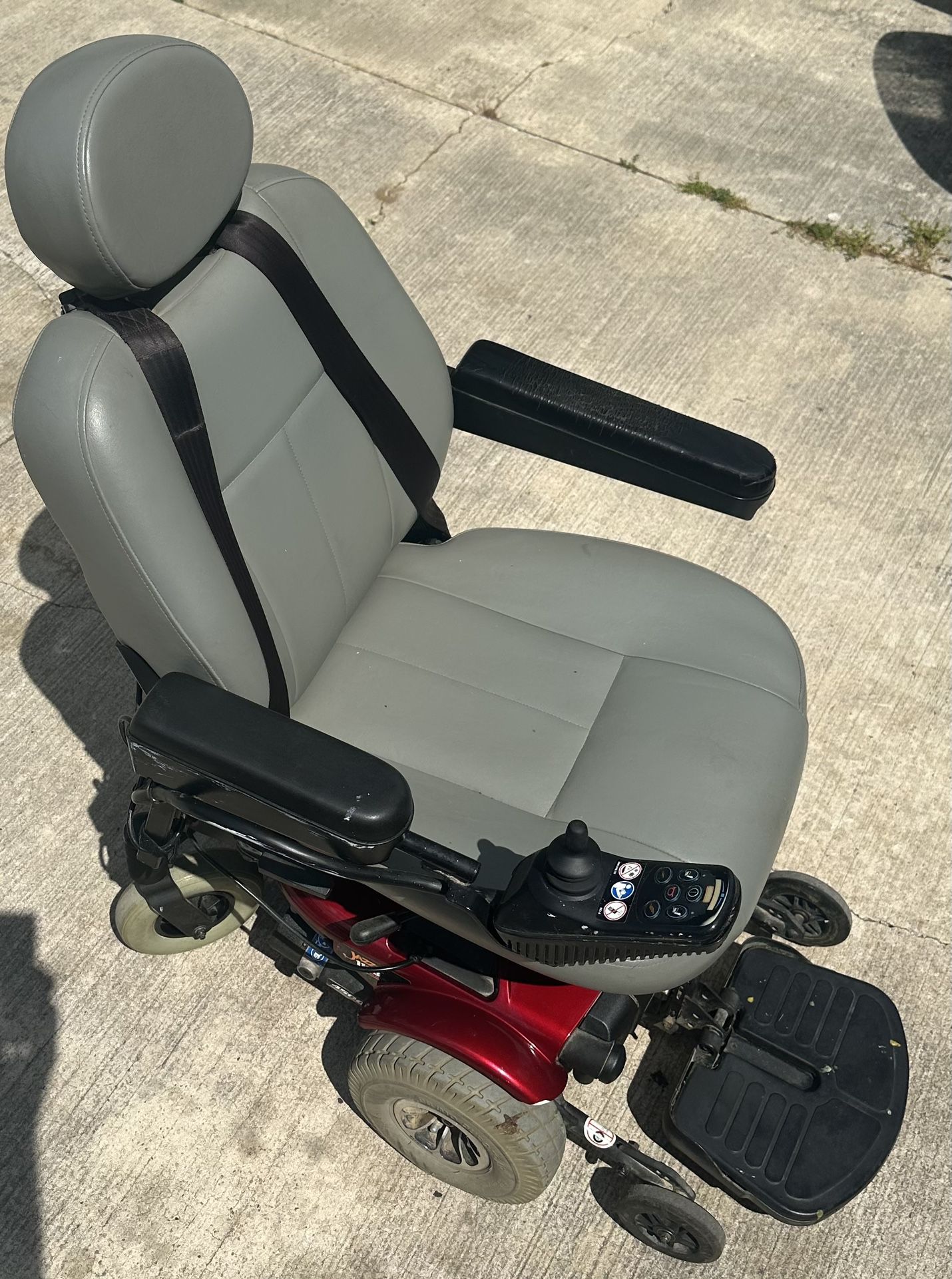 Jazzy 1103 Ultra Mobility Chair
