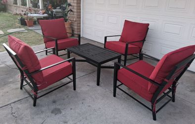 Patio Set With NEW Cushions