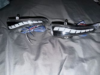 Q50 side mirror lights