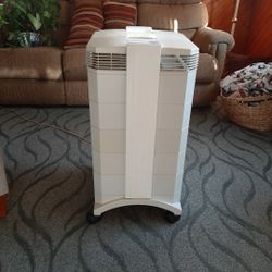 I Q AIR HealthPro Series Air Cleaner 