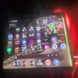 I Have Used Unlocked Google Fold Pixel For Sale There Is 2 Problem Only A Black Small Spot Ad A Long Line On The Right Side Of The Screen 