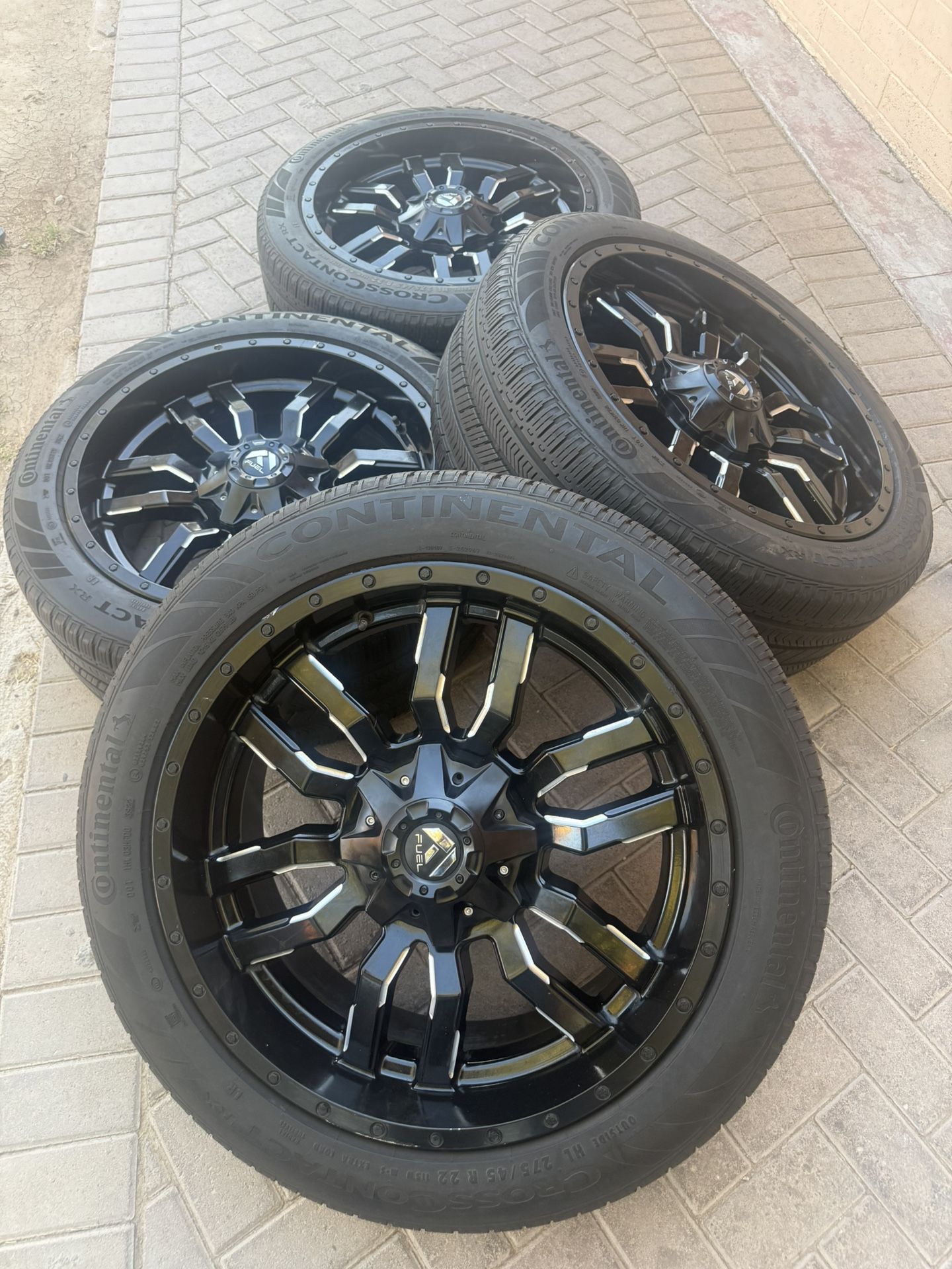 275/45/R22 Continental & Chevy Silverado Ford f150 Wheels