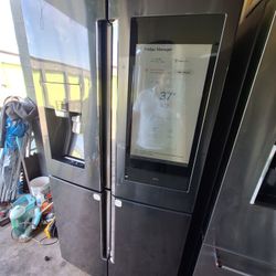 Samsung Family Hub Refrigerator